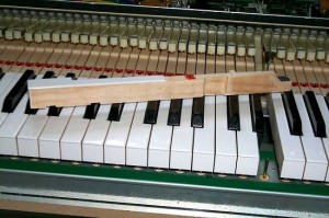 Giúp bạn hiểu rõ hơn về Piano điện phím gỗ