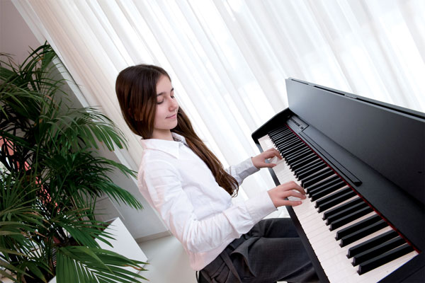 Những lý do mà bạn nên mua đàn Piano điện để học